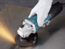 Nhận biết máy mài Makita chính hãng thông qua vỏ hộp