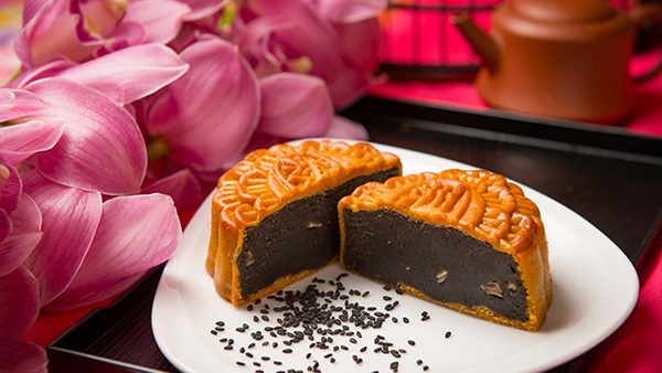 Bánh trung thu ít đường mè đen