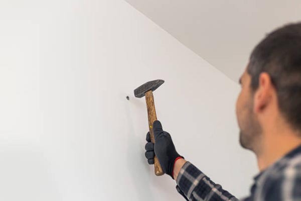 Lỗ thí điểm giúp quá trình bắt vít chính xác và nhanh chóng hơn