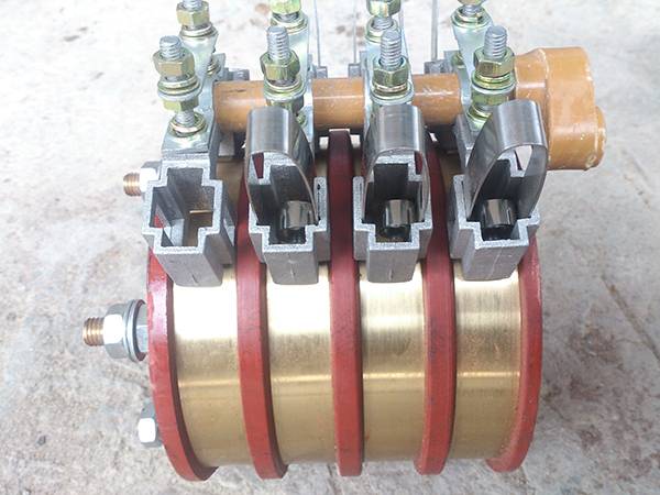 Tác dụng của chổi than và cổ góp