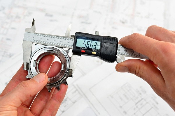 Công dụng thước kẹp để đo độ dày vật liệu