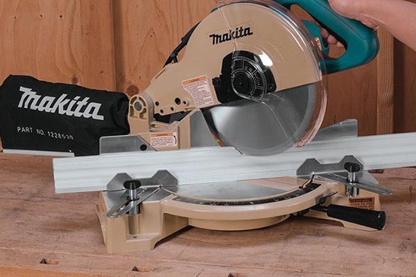 Máy cắt nhôm cắt sắt được không