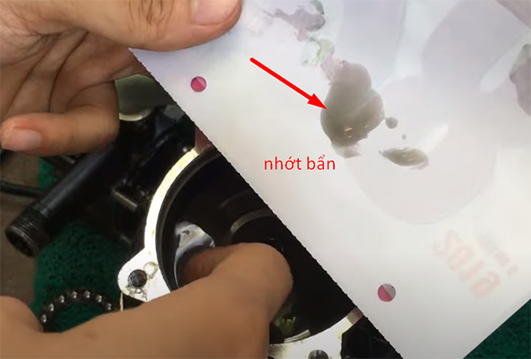 Cách kiểm tra nhớt trong máy rửa xe