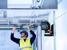 Máy bắn tia laser treo tường