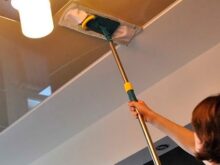 Hướng dẫn cách làm sạch trần nhà đơn giản Tết năm mới