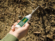 cách kiểm tra độ ẩm của đất