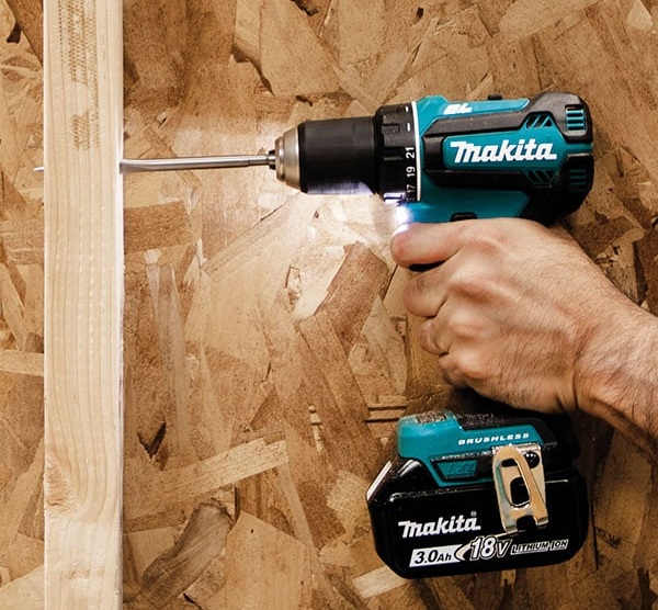 Máy khoan pin Makita được nhiều người dùng