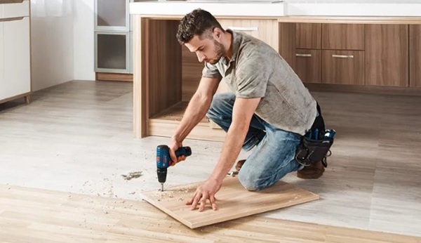 Máy khoan pin Bosch GSB 120 Li dùng tốt cho nhiều việc