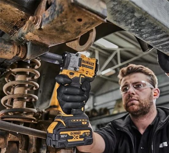 Máy siết bu lông Dewalt