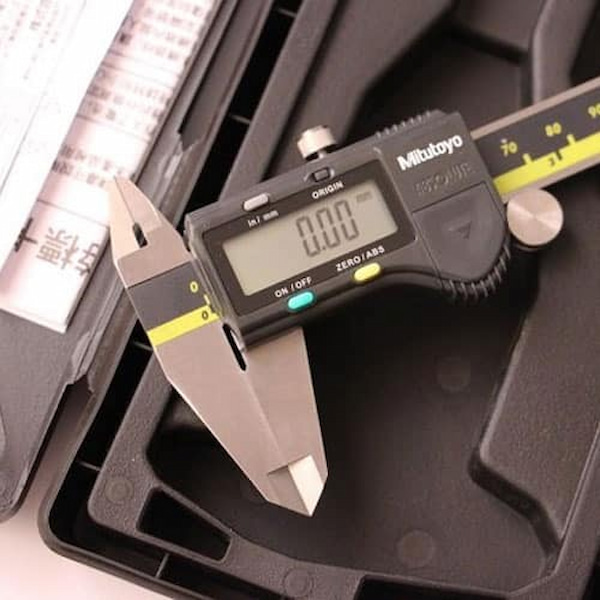 Mitutoyo 500-173-30 sử dụng thang đo ABS