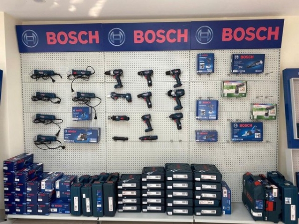 Gian hàng dụng cụ điện Bosch tại cửa hàng THB Việt Nam