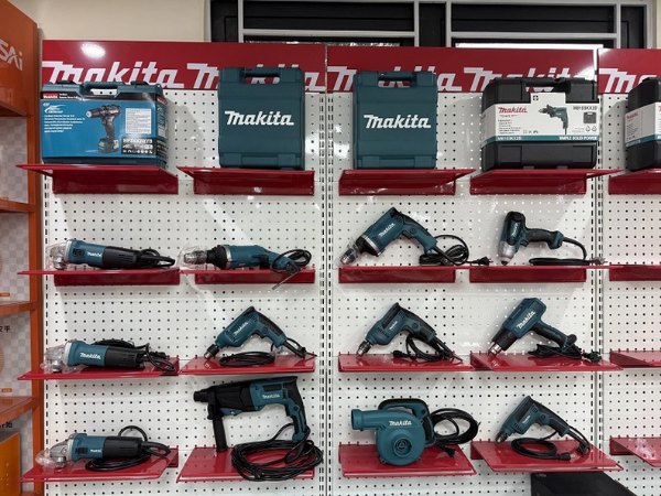 Dụng cụ điện Makita tại cửa hàng THB Việt Nam (Ảnh: THB Việt Nam).